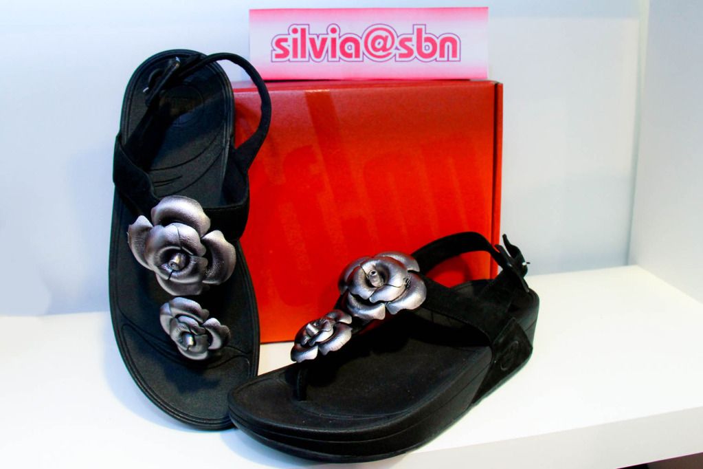 fitflop fleur black