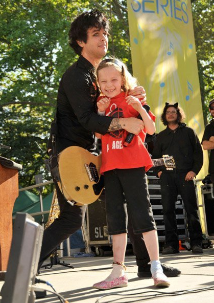 BillieJoewithKids7_zps32f802d4.png