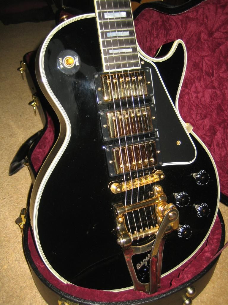 Gibson1957LesPaulCustom_zpsd482cb39.jpg