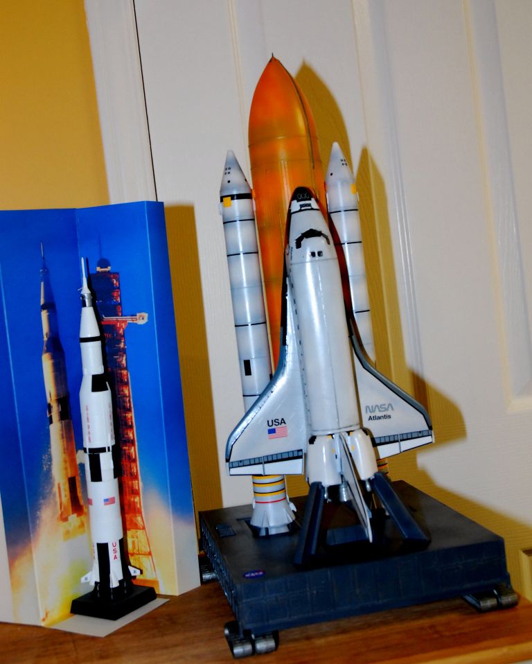 space shuttle atlantis toy