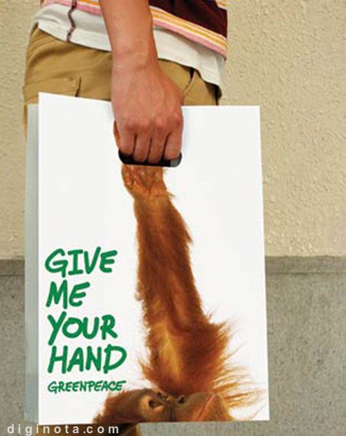 BestDesignTuts-Examples of Bagvertising-Give me your hand