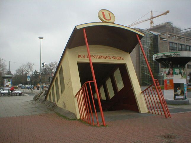 Una particular estación de metro en forma de vagón en Fránkfurt 2