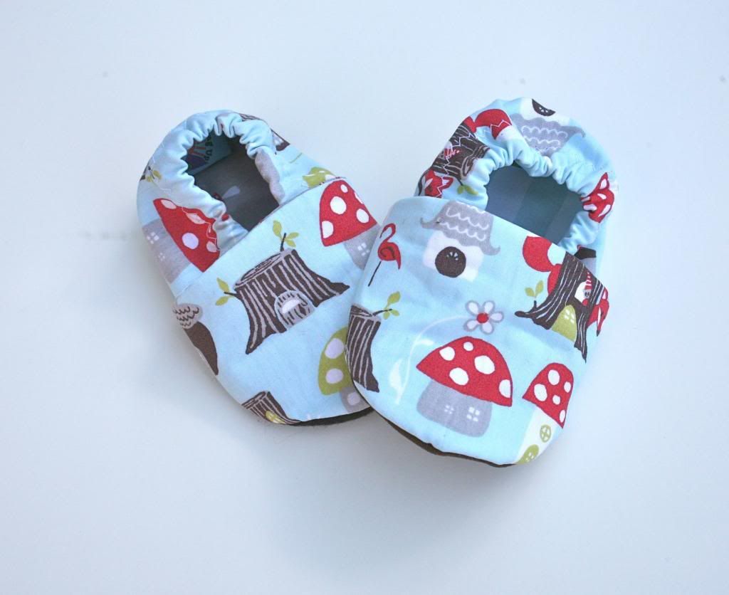 Organic Sweet Mushroom Baby Shoes by Growing Up Wild 0 - 3 months booties