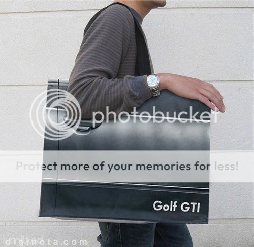 BestDesignTuts-Examples of Bagvertising-Volkswagen Golf GTI Bag